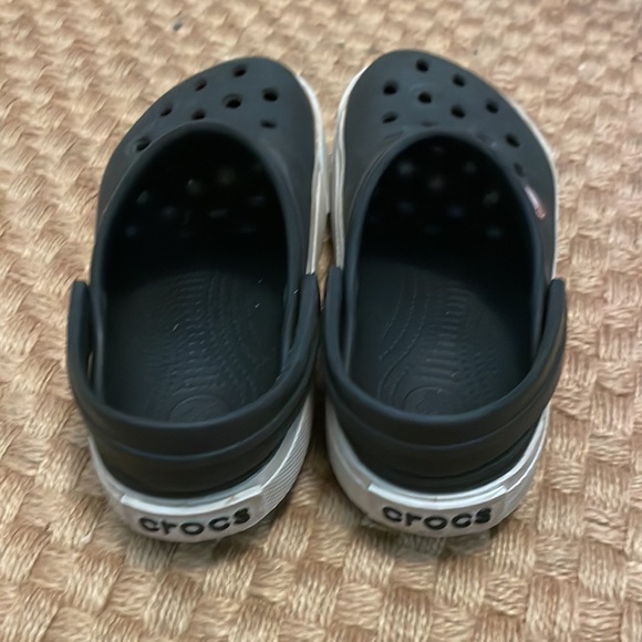 🐊 Kids Crocs 🐊 - Picture 3 of 5